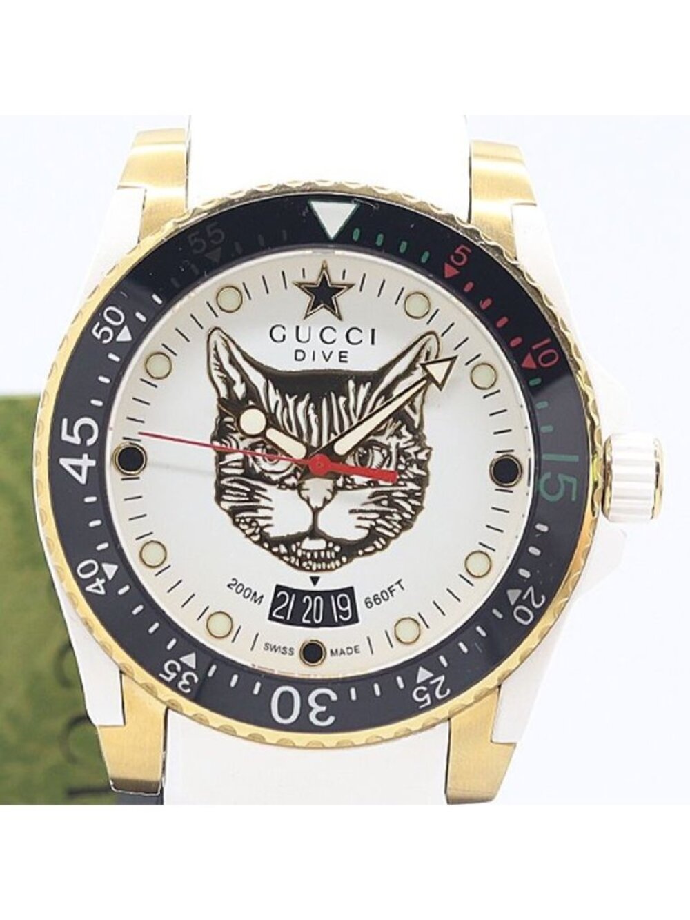 Gucci Dive 136.3 Date Cat White Dial Watch